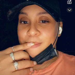 Meet Melissa in New York - Your Local Friend & Expert - ID10035