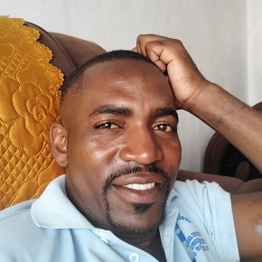 Meet Bulisani N in Bulawayo - Your Local Friend & Expert - ID10100 - Photo 1