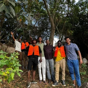 Local Experience, 
I'll show you different places, buildings, hotels. - Online Experience - Photo 3