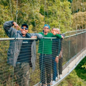 Local Experience, 
I'll show you different places, buildings, hotels. - Online Experience - Photo 4