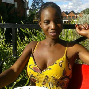 Meet Emmah Chikuku in Harare - Your Local Friend & Expert - ID2090 - Photo 3