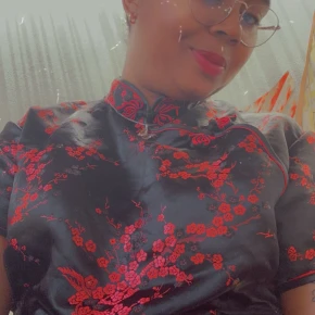 Meet Emily in Mahebourg - Your Local Friend & Expert - ID2461 - Photo 1