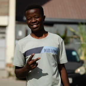 Meet Francis in Nairobi - Your Local Friend & Expert - ID3045
