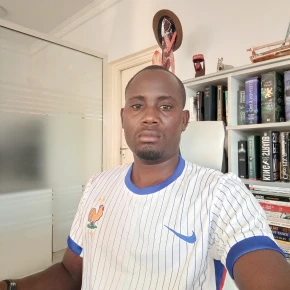 Meet Ivan in Kampala - Your Local Friend & Expert - ID946 - Photo 1