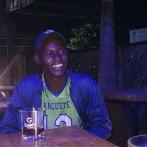 The beauty of ghetto life. Lets keep the world happy - Online Experience - Photo 2